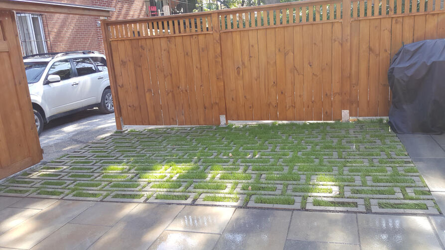 Urban Privacy Garden - Permeable Driveway